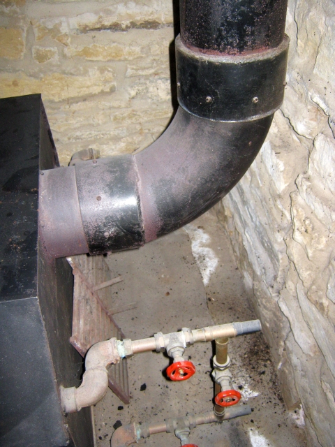 Explosion risk on old boiler stove with disconnected water pipes