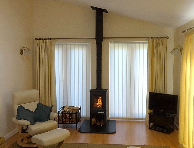 Woodwarm Pheonix Firegem tall 5kW stove, Wansford